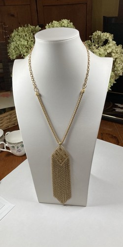 Stella and dot - dot, tone