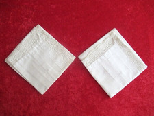 ENSEMBLE de 2 ANCIENNES TAIES D'OREILLER D'ENFANT avec DENTELLE - 50 x 50 cm