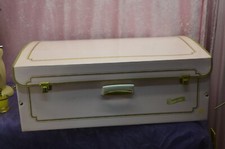 ANCIENNE COUVERTURE DESSUS DE LIT DÉCOR PEINT MAIN MELLY AVEC VALISE DECO SHABBY