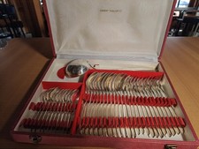 Ménagère en métal argenté