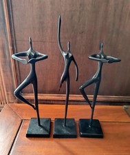 Trois sculptures IKEA par