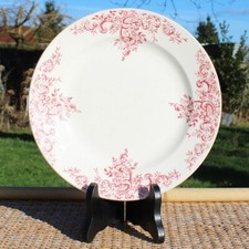 Ancienne assiette plate en faïence Choisy le Roi modèle Louis XV décor rose