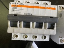 Disjoncteur MERLIN GERIN Multi