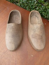 Ancienne paire de sabot pour