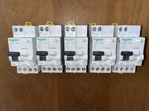 Disjoncteur a9n21370 - disjoncteur,