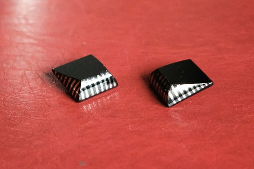 Lot boutons noirs - de,