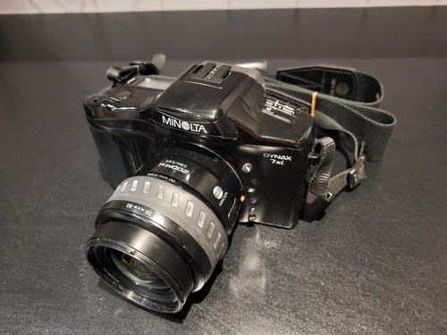 Minolta dynax 7xi - minolta,