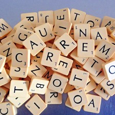 LETTRES SCRABBLE AU CHOIX 1.9 X 2 CM  SPEAR PIÈCES D'ORIGINE