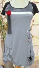 robe la mode est a vous LMV taille 42  44 modele * VENENOUS * manches courtes BE