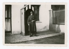 PHOTO snapshot, un militaire