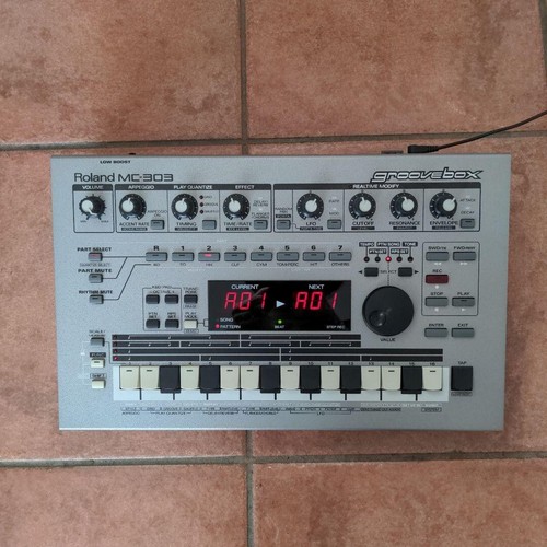 Roland 303 groove box - roland,