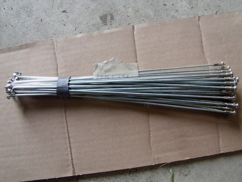 Lot rayons roue velo - 35, de