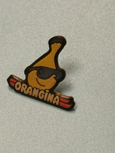Vintage pin orangina - pin's,