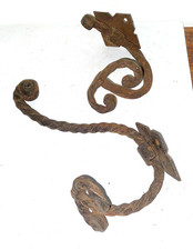 PAIRE DE PORTE MANTEAUX FER FORGE VINTAGE