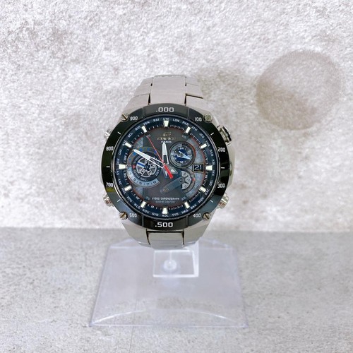 Montre solaire radiocommandée