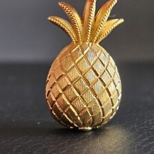 Petite broche ananas texturée & signée vintage métal doré tendance