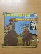 45 TOURS - JOHNNY HALLYDAY Le Soleil se leve a l'Est
