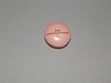 1  FEVE MAISON DU CHOCOLAT  LE MACARON