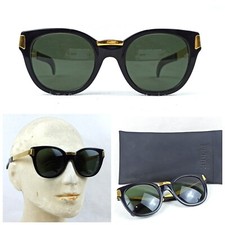 LUNETTES DE SOLEIL ÉLÉGANTES