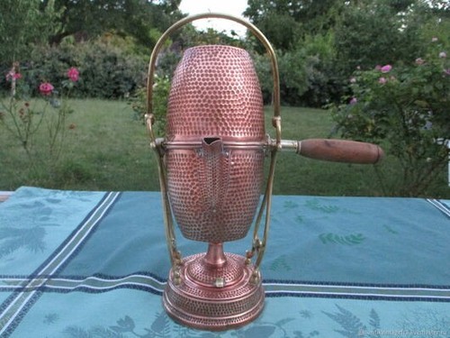 Chocolatière ancien sur - sur, un