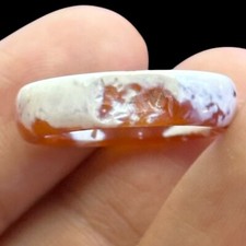 ANCIENNE BAGUE ROMAINE EN AGATE AVEC TAUREAU INTAGLIO