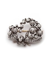 Broche muguet diamants
