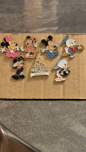 Pin mickey walt - 7, pin's