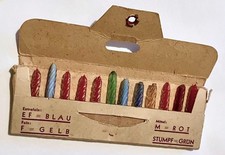 Douze anciennes plumes de collection en verre coloré-Porte-plumes