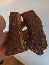 195. POIGNÉE DU COUTEAU