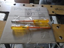 2 Tournevis orange T3 petit