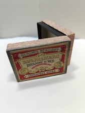 boîte de 100 Plumes Vide