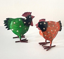 DECO PRINTEMPS / ETE - 2 POULES EN FER PEINT  - hauteur 15,5 CM