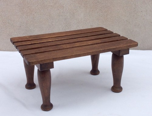Repose pieds tabouret - -,