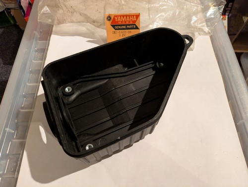 Genuine yamaha air - box, airbox