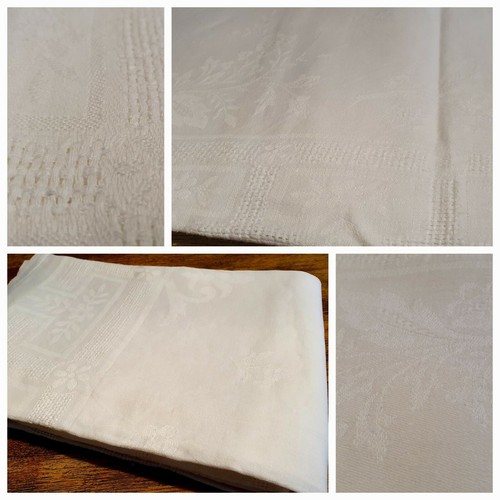 Ancienne grande nappe - , brodée