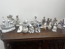Lot de 16 figurines / Bibelots en Porcelaine - Objets de Vitrine 