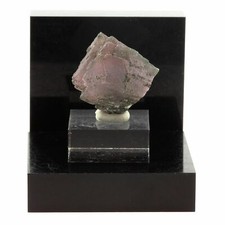 Fluorite rose. 36.9 ct. Massif