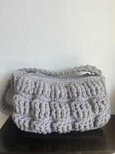 Sac d'épaule fil à tricoter. Crocheté à la main. Unique. Fermeture éclair
