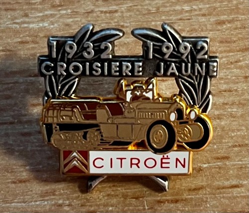 Pin enamel citroen la - pin's,