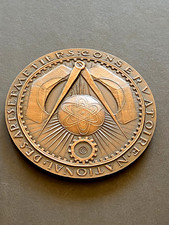 Recherchée médaille - recherchÉe,