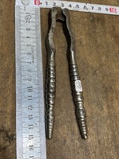 casse noix Noisette Vintage outil de cuisine Ustensile ancien nut casse Réf N.35