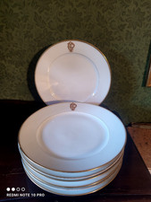 7 Assiettes Porcelaine