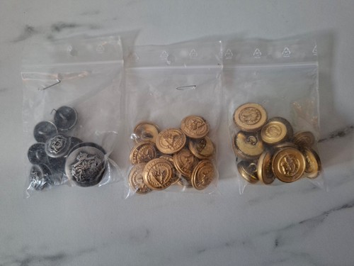 Boutons anciens métal bombé