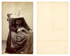 Bretagne, Jeune femme en