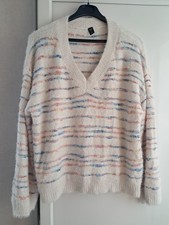Pull neuf taille 50-52 tout doux
