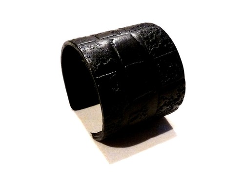 Bijou bracelet manchette cuir