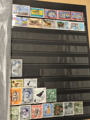 Lot timbres ceylan et - de,