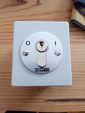 1841021 - Déverrouillage par clé externe pour Axovia Somfy