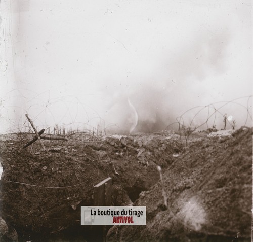 Bombardement ligne boche - ,