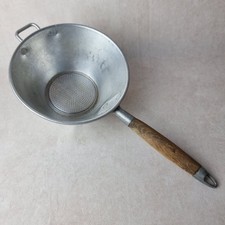 Passoire à Main Ancienne -
